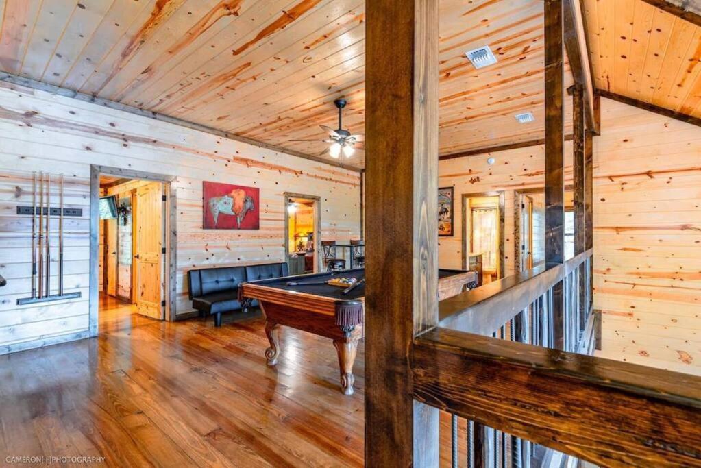 Iron Horse Lodge Sleeps 18, Games, Fire Pit, Hot Tub, Ev, More Broken Bow Kültér fotó