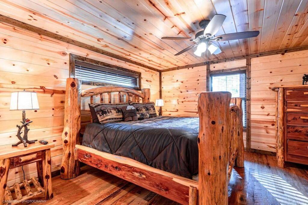 Iron Horse Lodge Sleeps 18, Games, Fire Pit, Hot Tub, Ev, More Broken Bow Kültér fotó