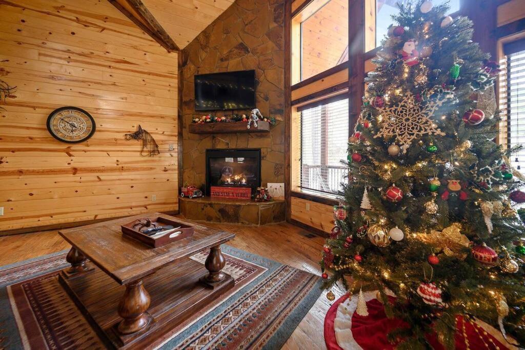 Iron Horse Lodge Sleeps 18, Games, Fire Pit, Hot Tub, Ev, More Broken Bow Kültér fotó