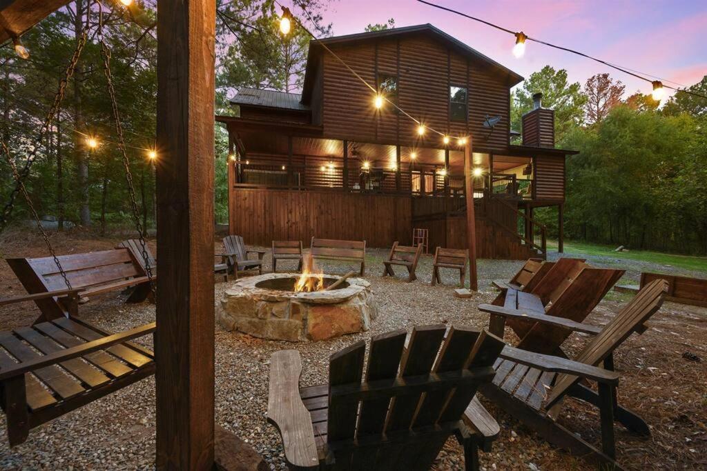 Iron Horse Lodge Sleeps 18, Games, Fire Pit, Hot Tub, Ev, More Broken Bow Kültér fotó