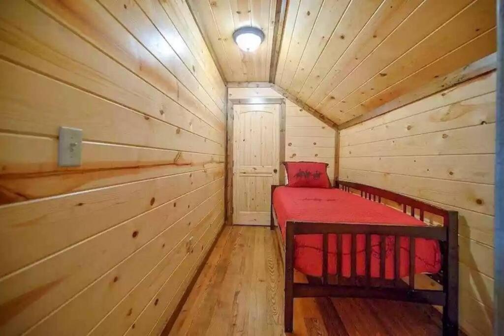 Iron Horse Lodge Sleeps 18, Games, Fire Pit, Hot Tub, Ev, More Broken Bow Kültér fotó